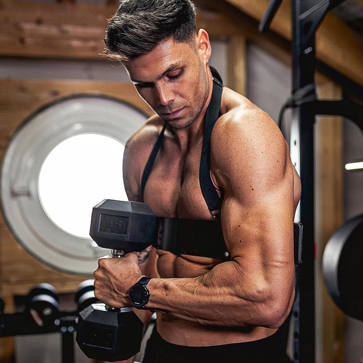 Arm Blaster biitsepsitugi kaelatoega
